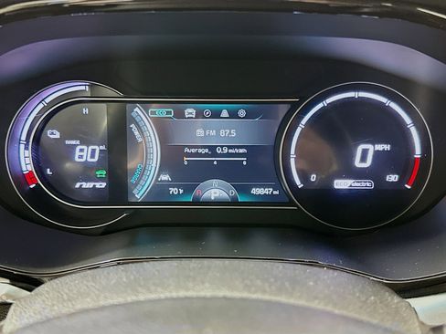 Used 2022 Kia Niro EX image 19