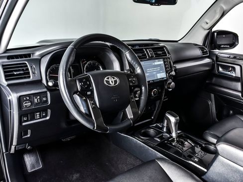 Used 2024 Toyota 4Runner TRD Off-Road Premium w/ Off Road Premium Plus Package AWD/4WD image 17