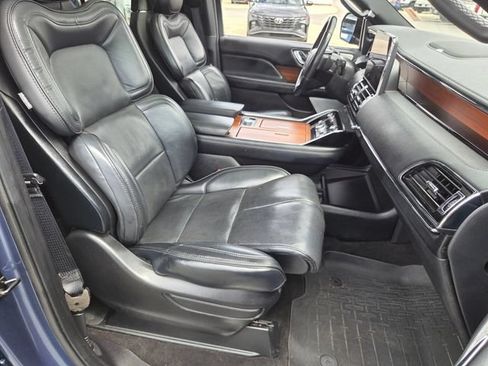 Used 2019 Lincoln Navigator Reserve w/ Cargo Package AWD/4WD image 17