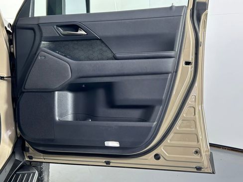 Used 2025 Lexus GX 550 image 10