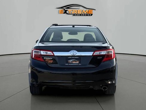 Used 2012 Toyota Camry XLE w/ Leather Pkg image 5