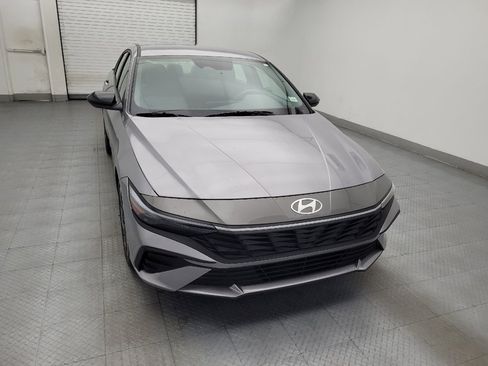 Used 2025 Hyundai Elantra Sport FWD image 14