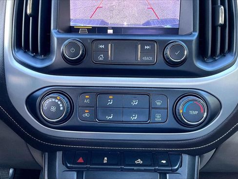 Used 2020 GMC Canyon SLE w/ Elevation Edition AWD/4WD image 17