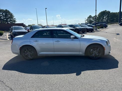 Used 2023 Chrysler 300 S RWD image 2