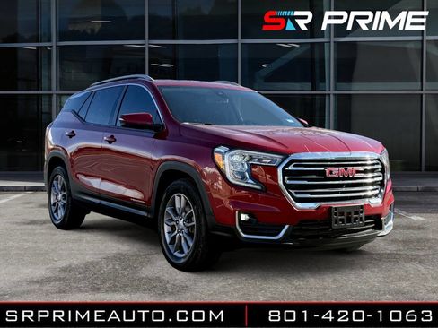 Used 2023 GMC Terrain SLT w/ Tech Package image 4