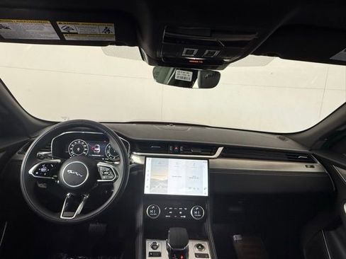 Used 2025 Jaguar F-PACE R-Dynamic S image 29