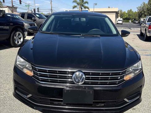 Used 2016 Volkswagen Passat 1.8T S FWD image 2