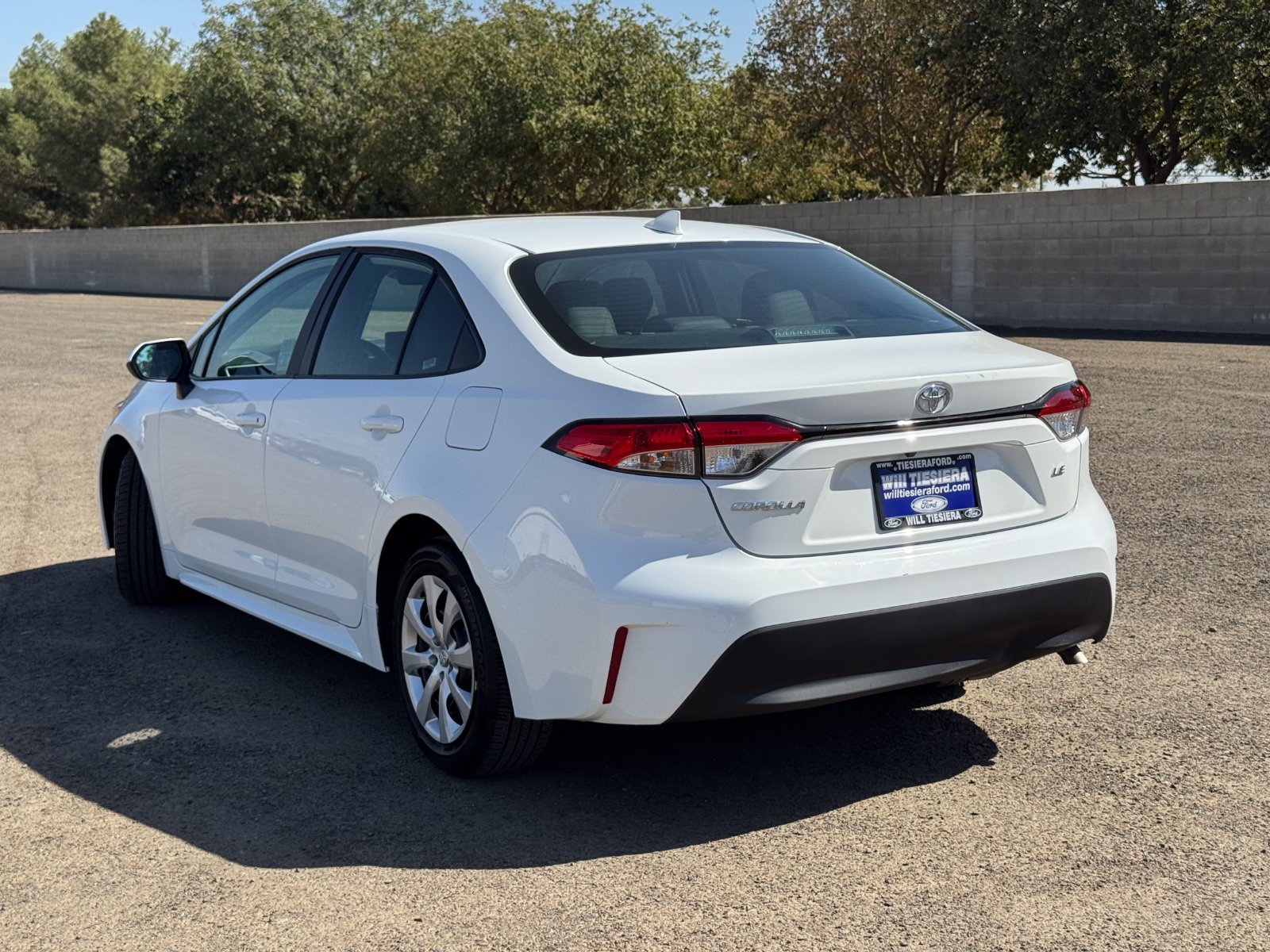 Used 2025 Toyota Corolla LE FWD image 6