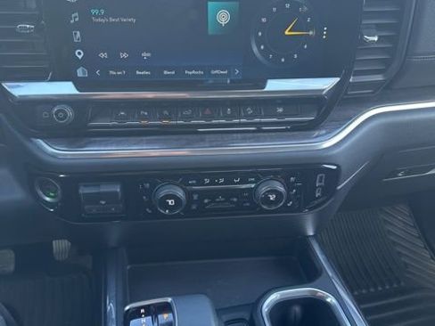 Used 2022 Chevrolet Silverado 1500 LTZ w/ LTZ Convenience Package II image 15