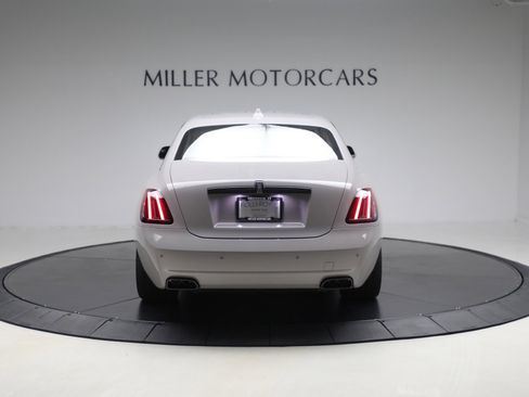 New 2025 Rolls-Royce Ghost Black Badge image 9