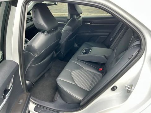 Used 2023 Toyota Camry SE FWD image 9