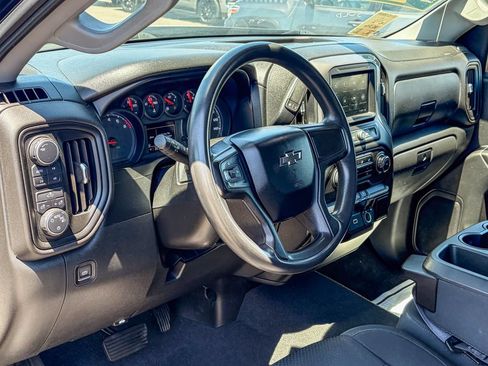 Used 2019 Chevrolet Silverado 1500 Custom Trail Boss w/ Custom Convenience Package AWD/4WD image 8