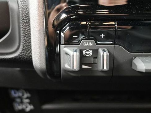 Used 2025 RAM 2500 Big Horn AWD/4WD image 28