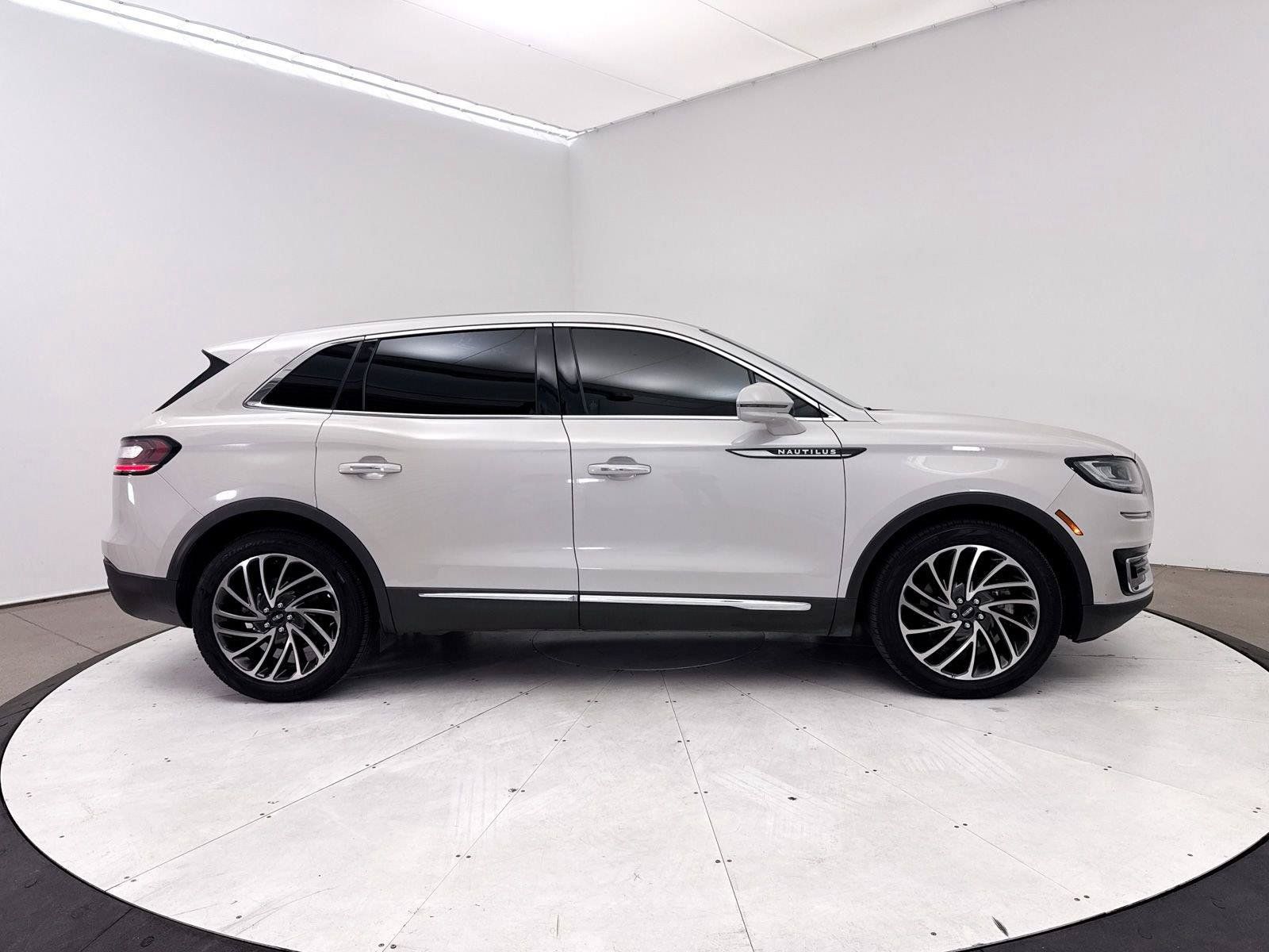Used 2019 Lincoln Nautilus Reserve FWD image 39