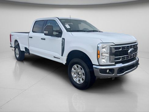 Used 2024 Ford F350 XLT w/ FX4 Off-Road Package image 3