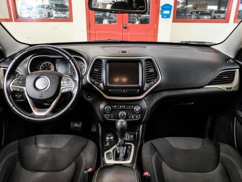 Used 2016 Jeep Cherokee Latitude image 12