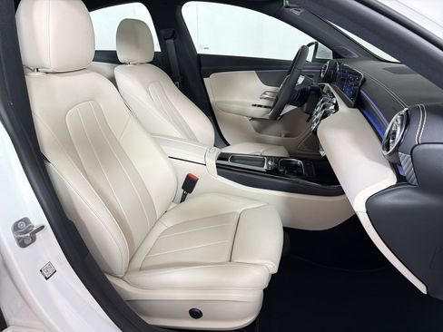Used 2026 Mercedes-Benz CLA 250 4MATIC image 30
