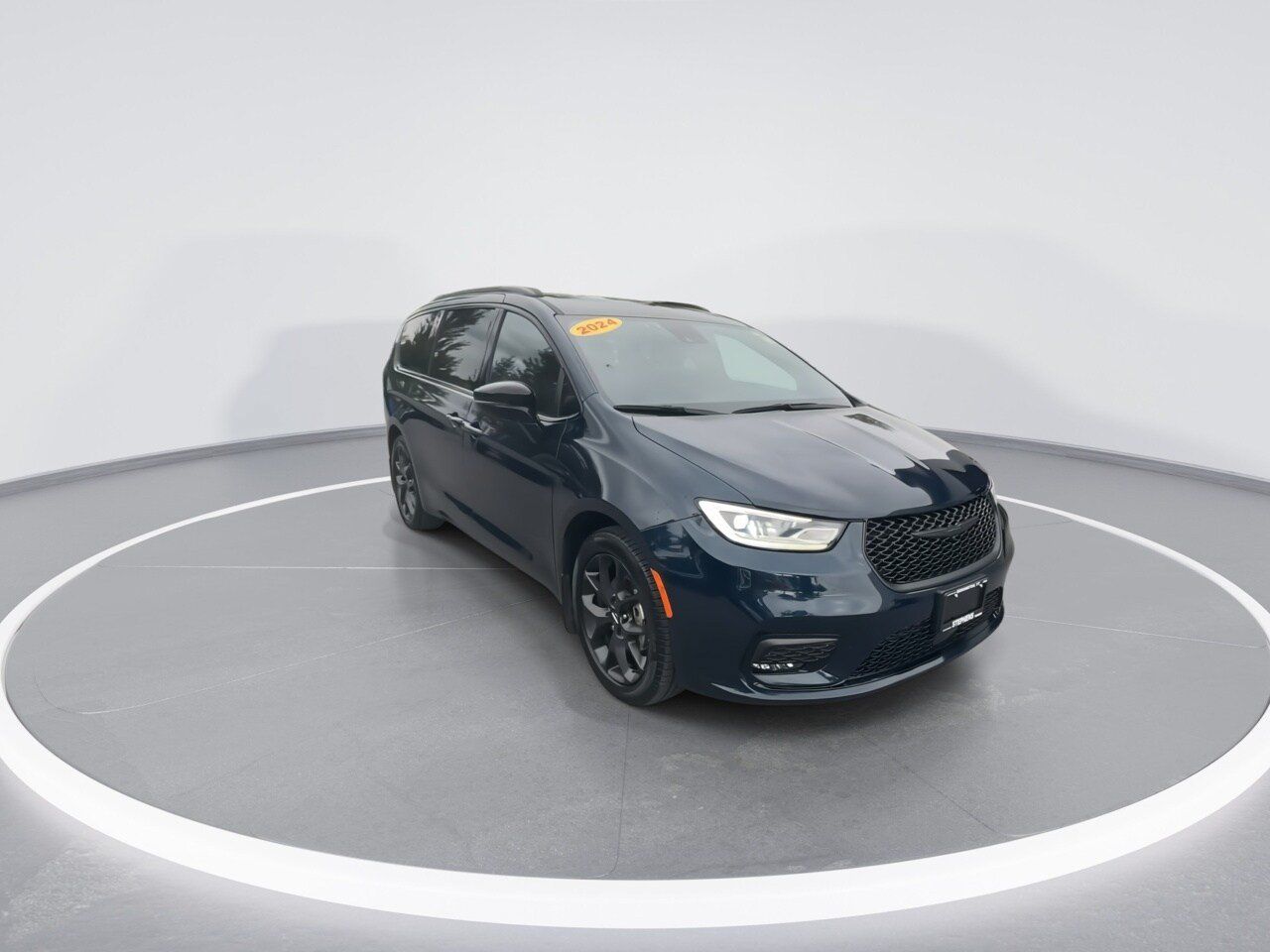 Used 2024 Chrysler Pacifica Touring-L w/ S Appearance Package FWD image 2