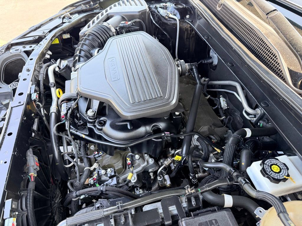 Used 2021 Chevrolet Blazer LT FWD image 33