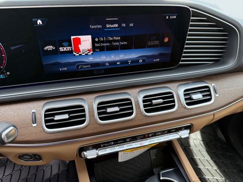 New 2026 Mercedes-Benz GLE 450 4MATIC image 18