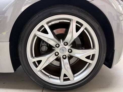 Used 2009 Nissan 370Z Touring w/ Sport Pkg RWD image 21