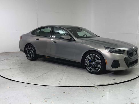 New 2026 BMW 530i xDrive w/ M Sport Package AWD/4WD image 8