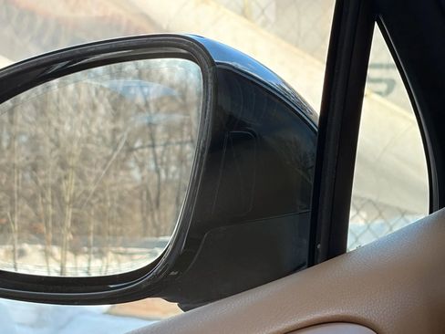 Used 2015 Porsche Cayenne S image 33