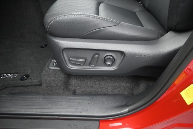 New 2026 Toyota 4Runner Limited AWD/4WD image 10
