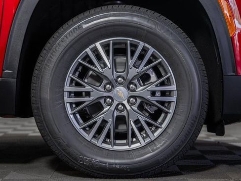 New 2026 Chevrolet Traverse LT image 17