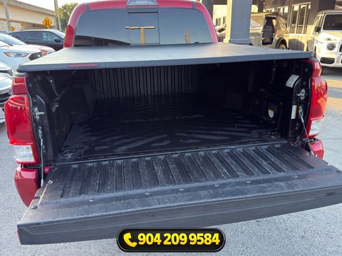 Used 2021 Toyota Tacoma TRD Off-Road w/ Technology Package AWD/4WD image 30