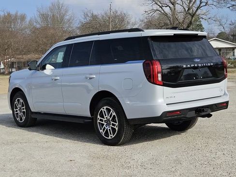 New 2026 Ford Expedition Active AWD/4WD image 7