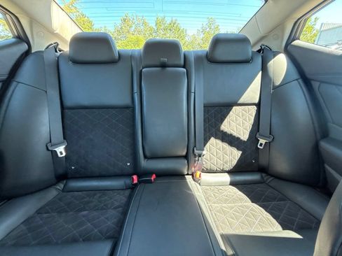 Used 2018 Nissan Maxima SR w/ Midnight Edition FWD image 32