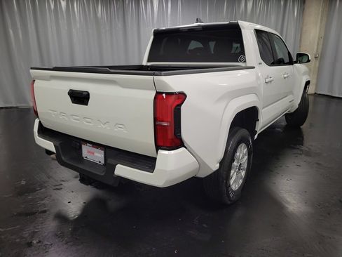 Used 2025 Toyota Tacoma SR5 RWD image 9