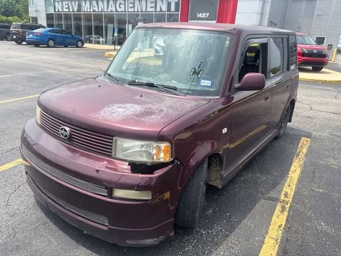 Used 2004 Scion xB FWD image 3