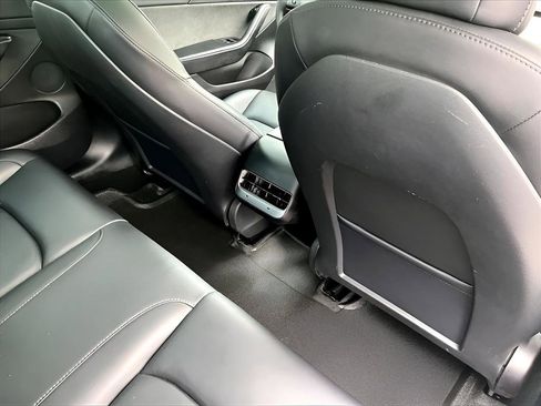 Used 2021 Tesla Model 3 Long Range image 17