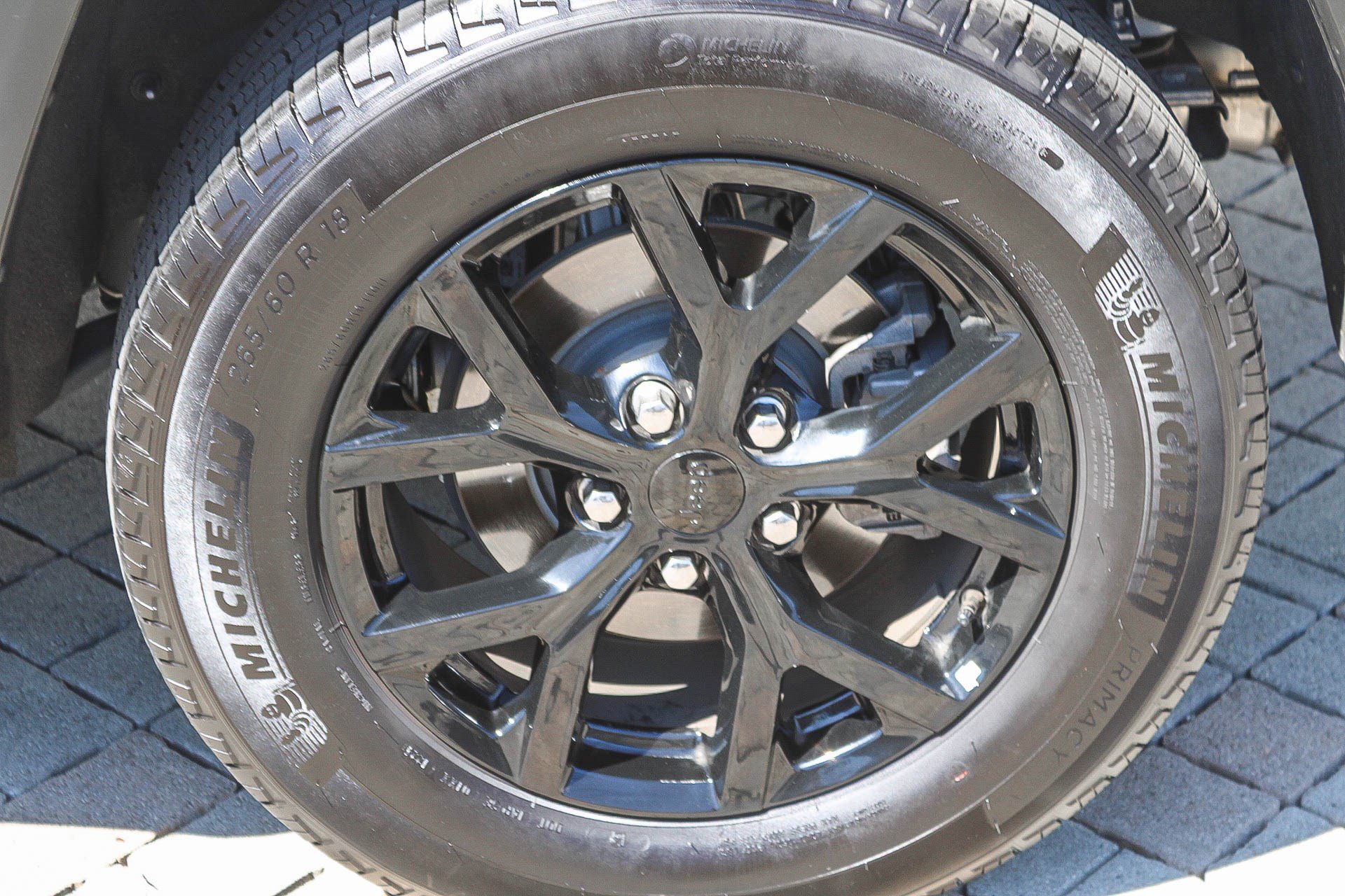 Used 2024 Jeep Grand Cherokee Altitude AWD/4WD image 12