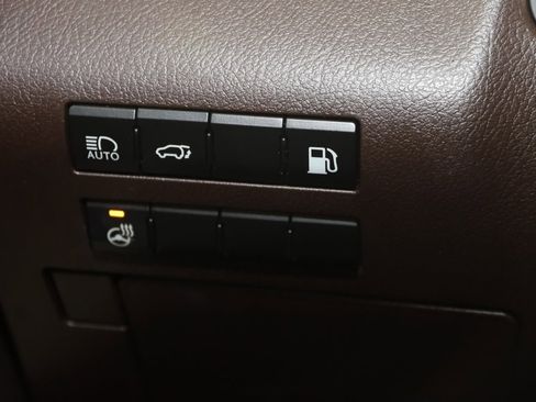 Used 2020 Lexus RX 450hL AWD w/ Premium Package image 34