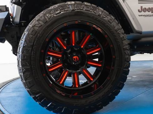Used 2020 Jeep Wrangler Unlimited Rubicon AWD/4WD image 2