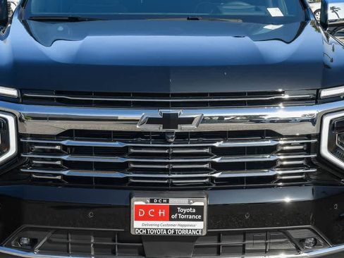 Used 2026 Chevrolet Suburban Premier RWD image 5