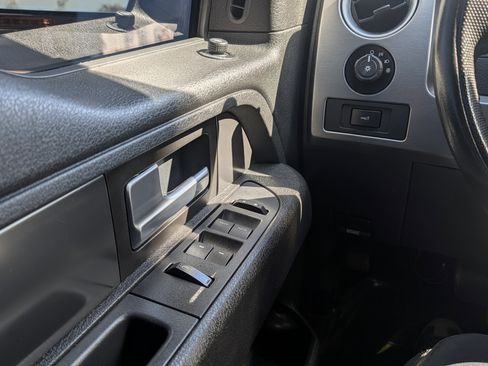 Used 2014 Ford F150 Raptor w/ Equipment Group 801A Luxury image 27