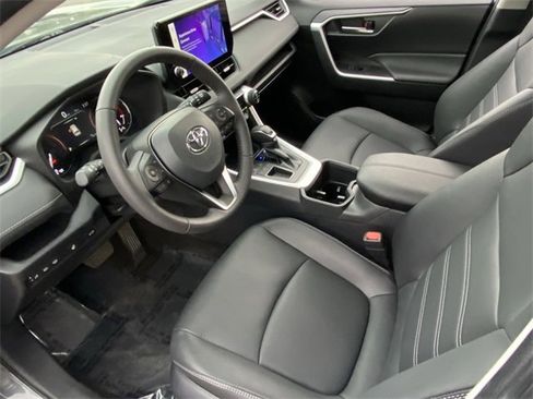 Used 2024 Toyota RAV4 XLE Premium image 5