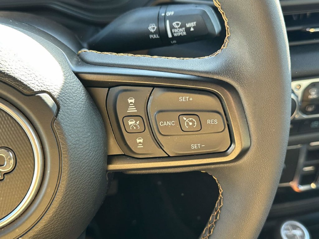 Used 2024 Jeep Wrangler Unlimited w/ Convenience Group AWD/4WD image 26