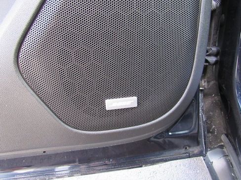 Used 2021 GMC Acadia Denali w/ Denali Technology Package image 10