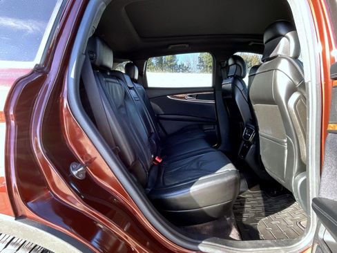 Used 2016 Lincoln MKX Reserve w/ Climate Package image 19