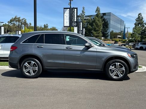 Used 2018 Mercedes-Benz GLC 300 GLC 300 image 2