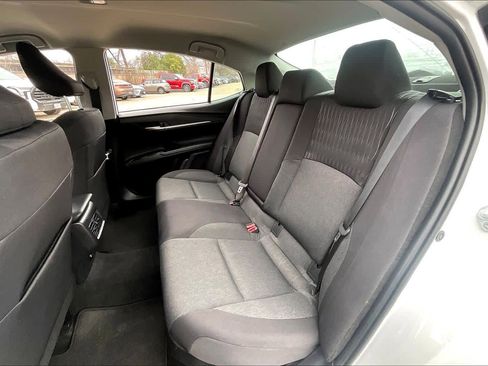 Used 2025 Toyota Camry LE w/ Convenience Package image 20