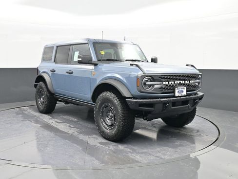 New 2025 Ford Bronco Badlands image 1