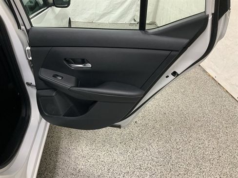 Used 2021 Nissan Sentra SV FWD image 17