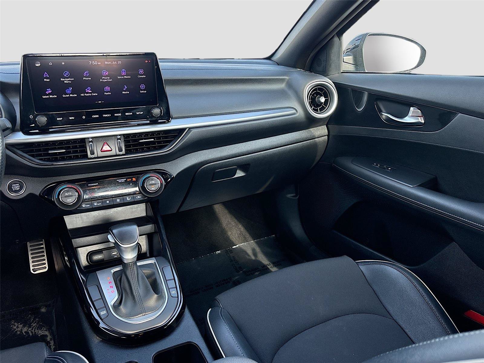 Used 2023 Kia Forte GT-Line w/ GT-Line Technology Package FWD image 22