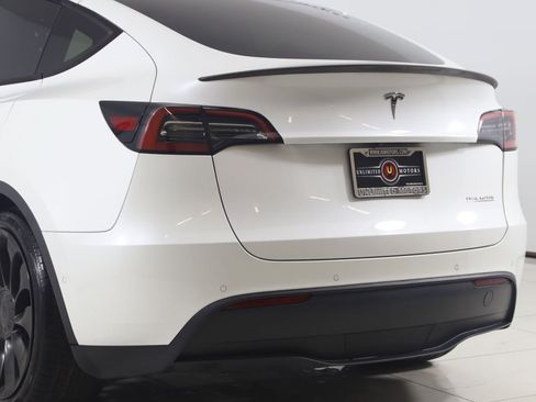Used 2022 Tesla Model Y Performance AWD/4WD image 23